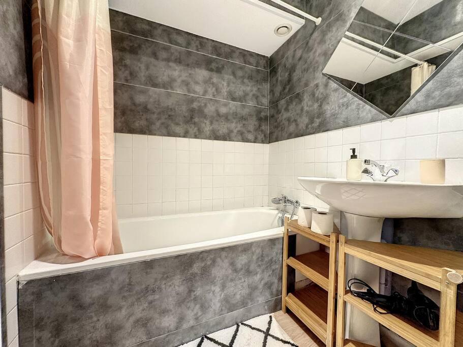 La Suite Duhamel - Au Pied De La Gare - Au Calme แรนส์ ภายนอก รูปภาพ